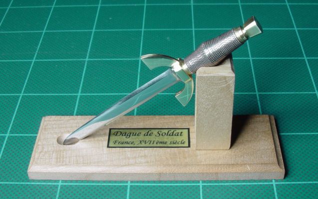 Miniature dagger 17th